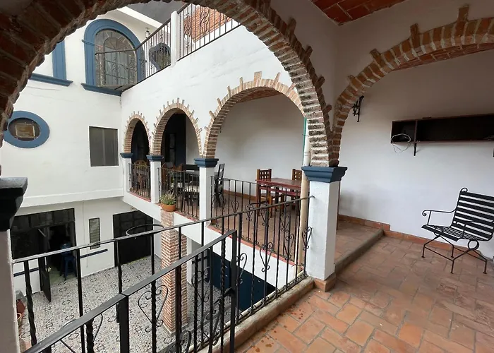 Hotel & Hostal Santuario